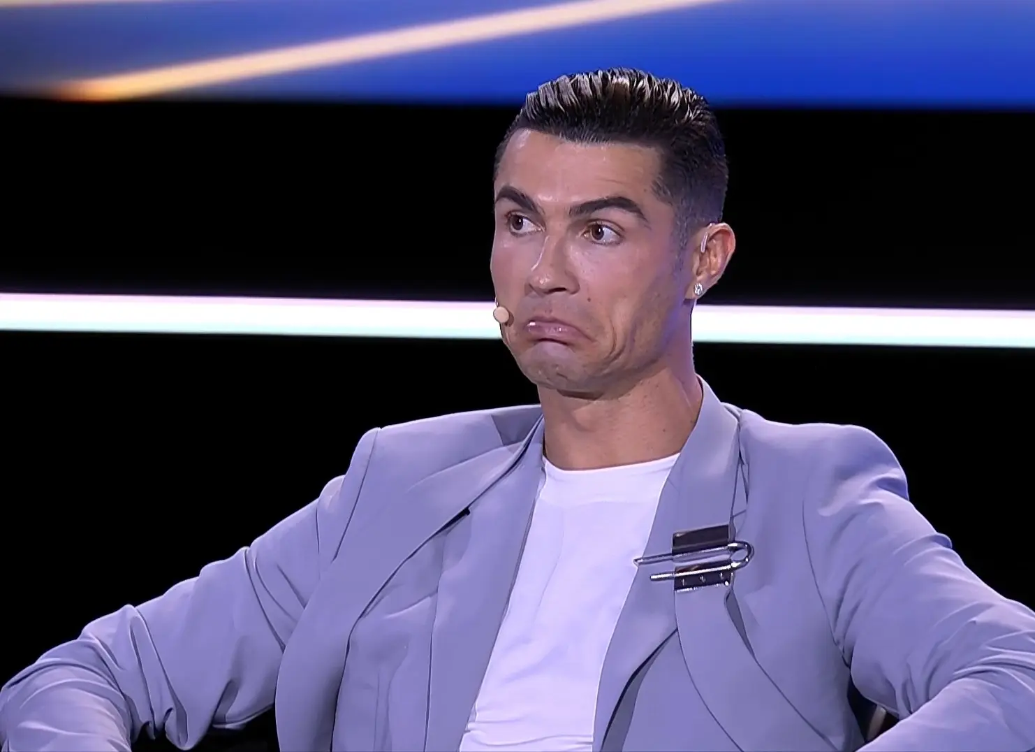 有个C罗粉, 超巨甚至只