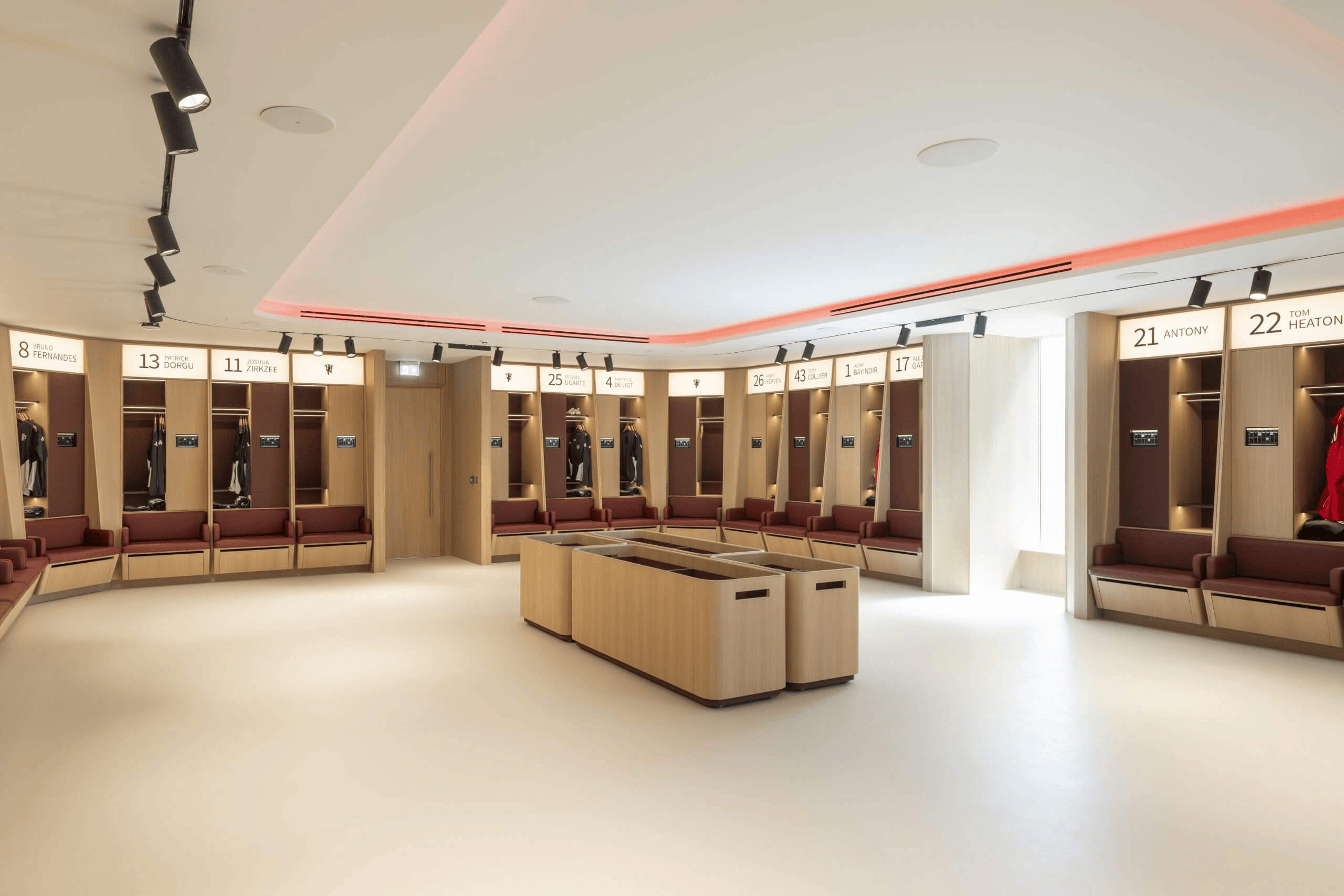 年离开曼联 年离开曼联