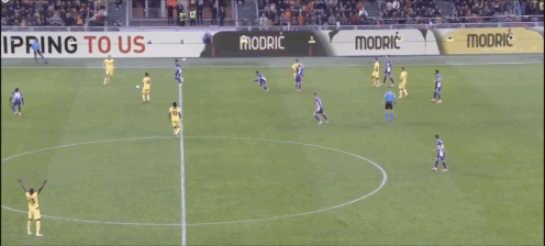 奇只有, 空间, 笛甩脱防守