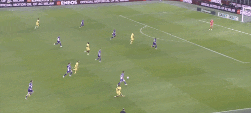 米兰还是需, 中场三人组